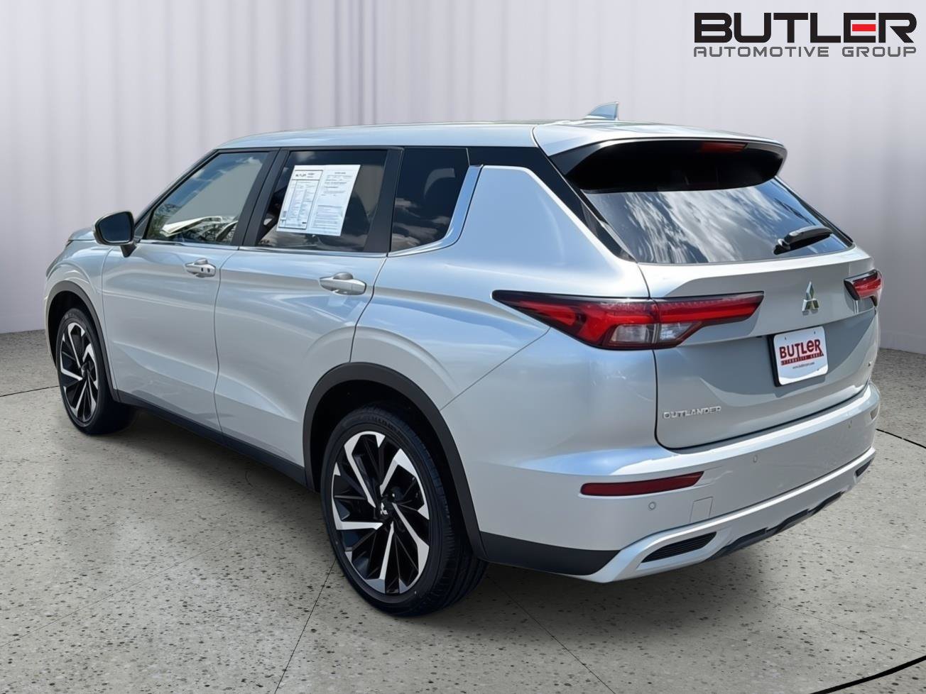 Used 2024 Mitsubishi Outlander SE FWD image 4
