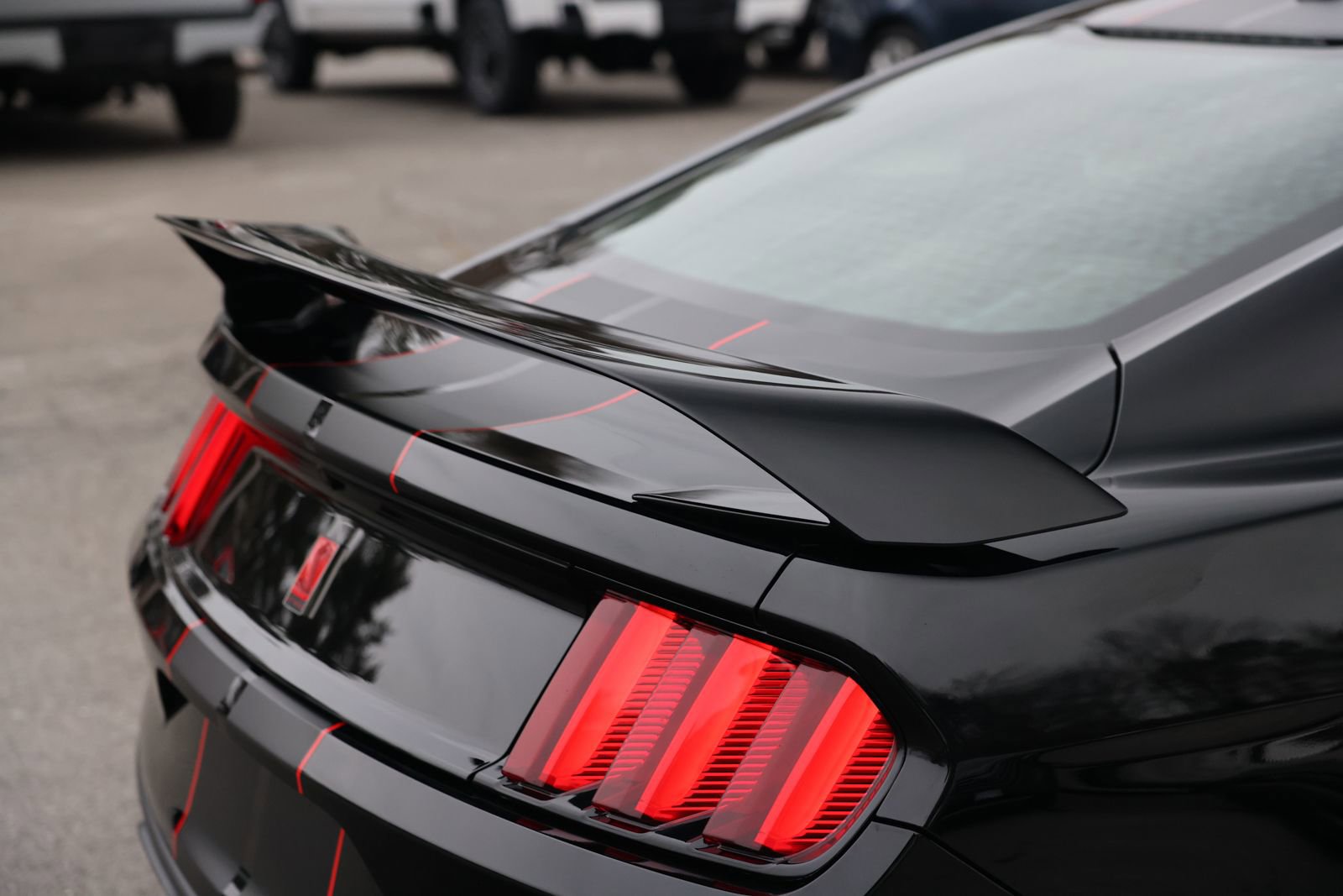 Used 2017 Ford Mustang Shelby GT350R w/ GT350R Equipment Group 920A image 46