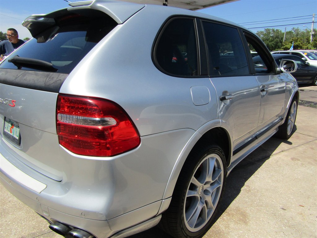 Used 2010 Porsche Cayenne GTS AWD/4WD image 4