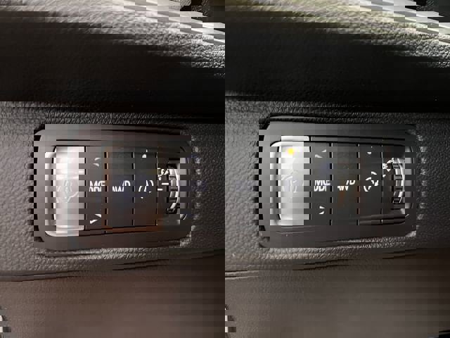 Used 2025 Chevrolet Traverse LT image 22