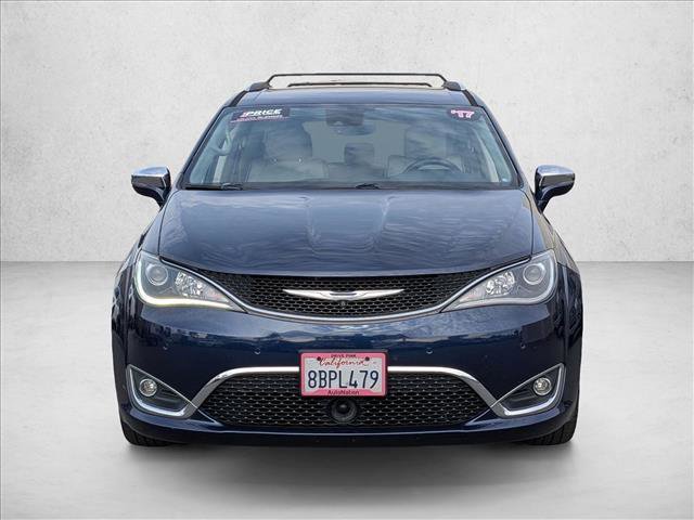 Used 2017 Chrysler Pacifica Limited w/ UConnect Theater Package image 2