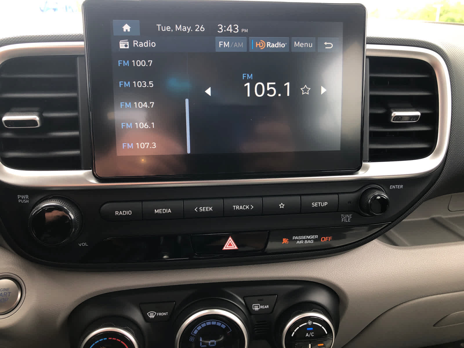 Used 2025 Hyundai Venue SEL FWD image 16
