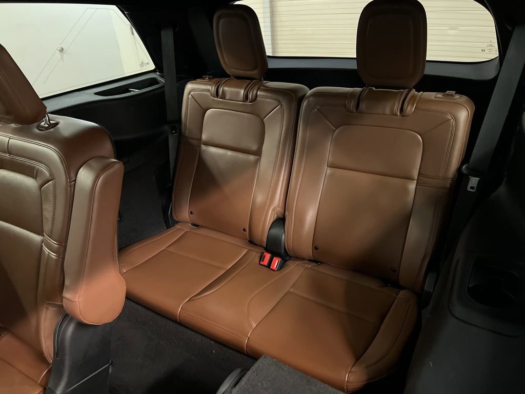 Used 2021 Lincoln Aviator Reserve w/ Equipment Group 210A AWD/4WD image 31