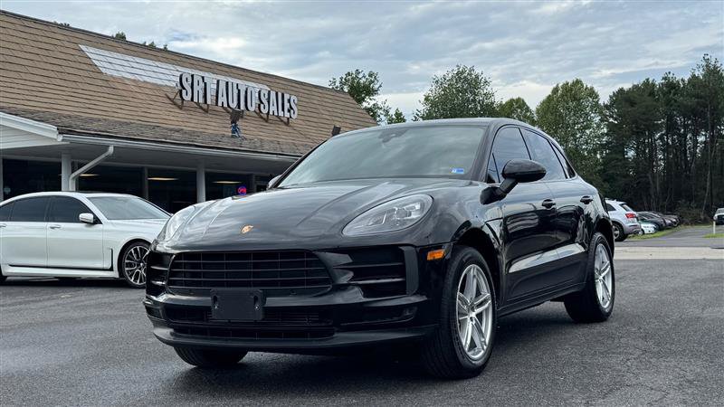 Used 2020 Porsche Macan w/ Premium Package Plus AWD/4WD image 2