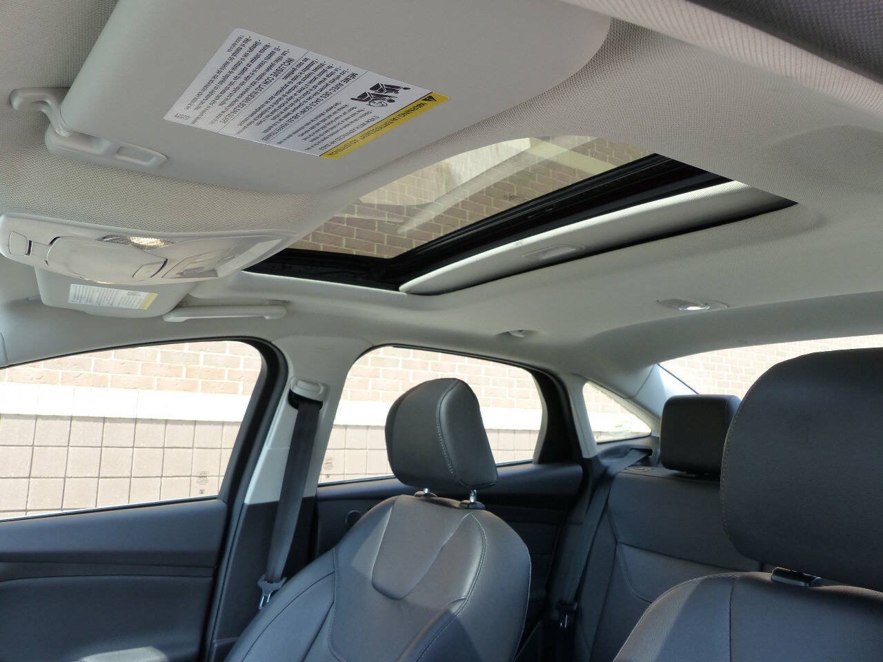Used 2017 Ford Focus Titanium FWD image 39
