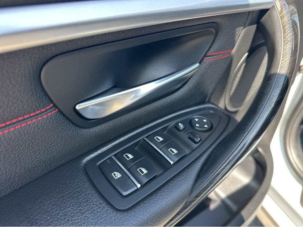 Used 2018 BMW 330i Sedan w/ Premium Package RWD image 33