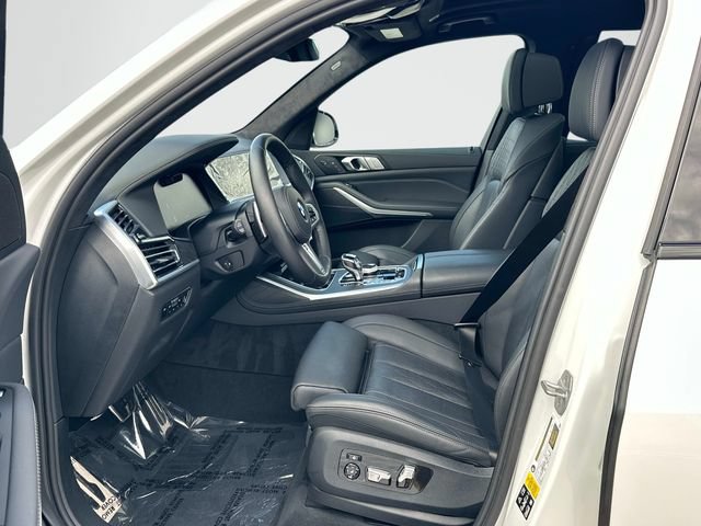 Used 2022 BMW X7 xDrive40i w/ M Sport Package AWD/4WD image 16