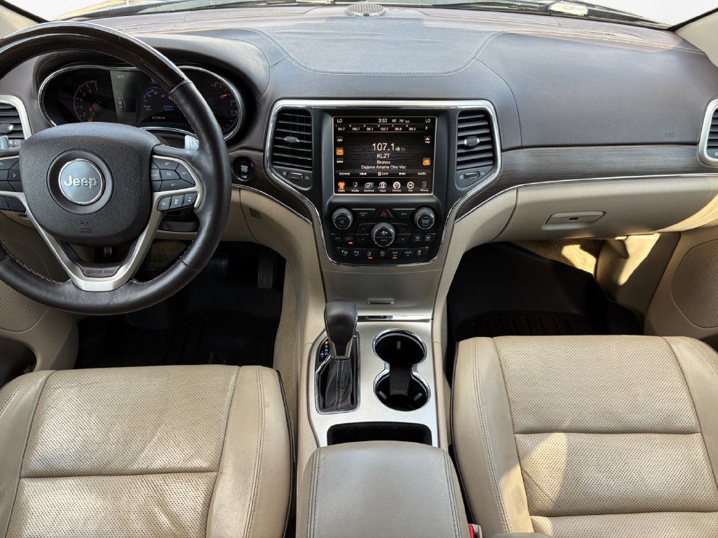 Used 2017 Jeep Grand Cherokee Overland w/ Jeep Active Safety Group RWD image 19