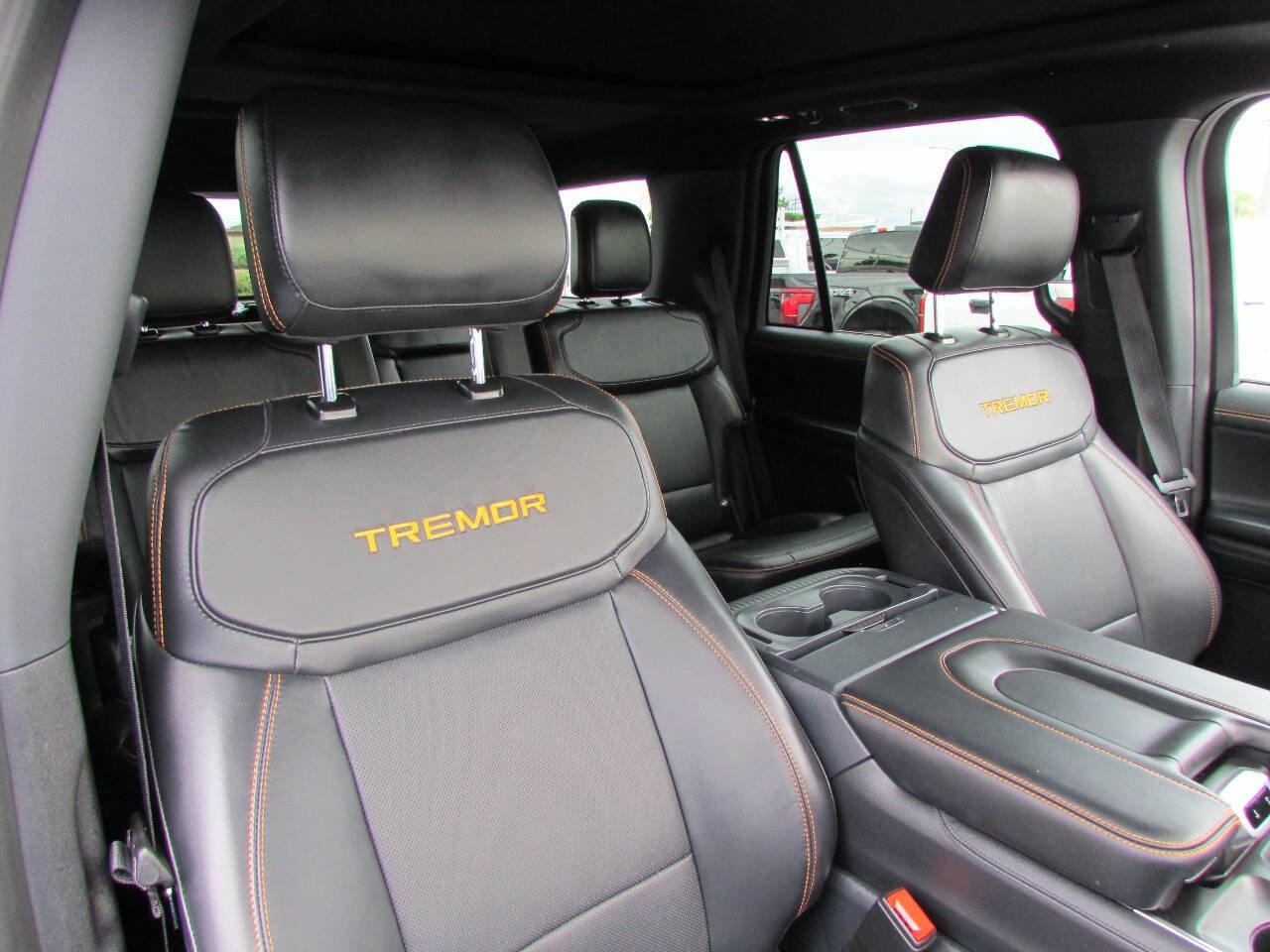 Used 2025 Ford Expedition Tremor AWD/4WD image 20