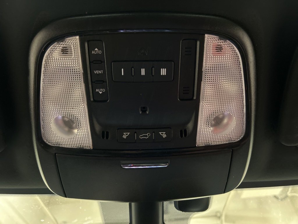 Used 2022 Dodge Durango R/T w/ Blacktop Package image 27