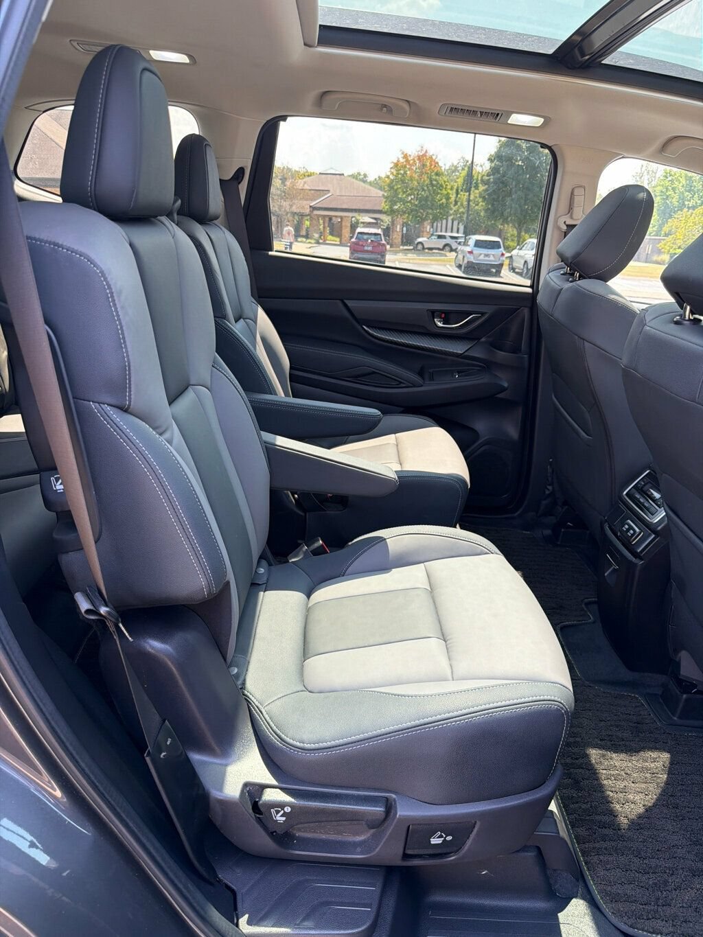 Used 2022 Subaru Ascent Onyx Edition AWD/4WD image 14