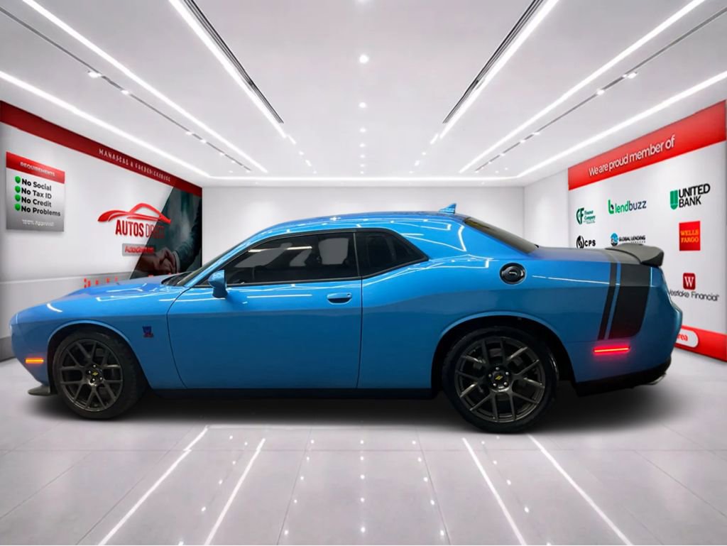 Used 2016 Dodge Challenger R/T Scat Pack w/ Leather Interior Group image 4