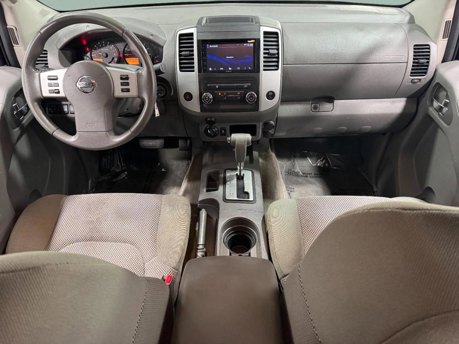 Used 2016 Nissan Frontier SV image 10