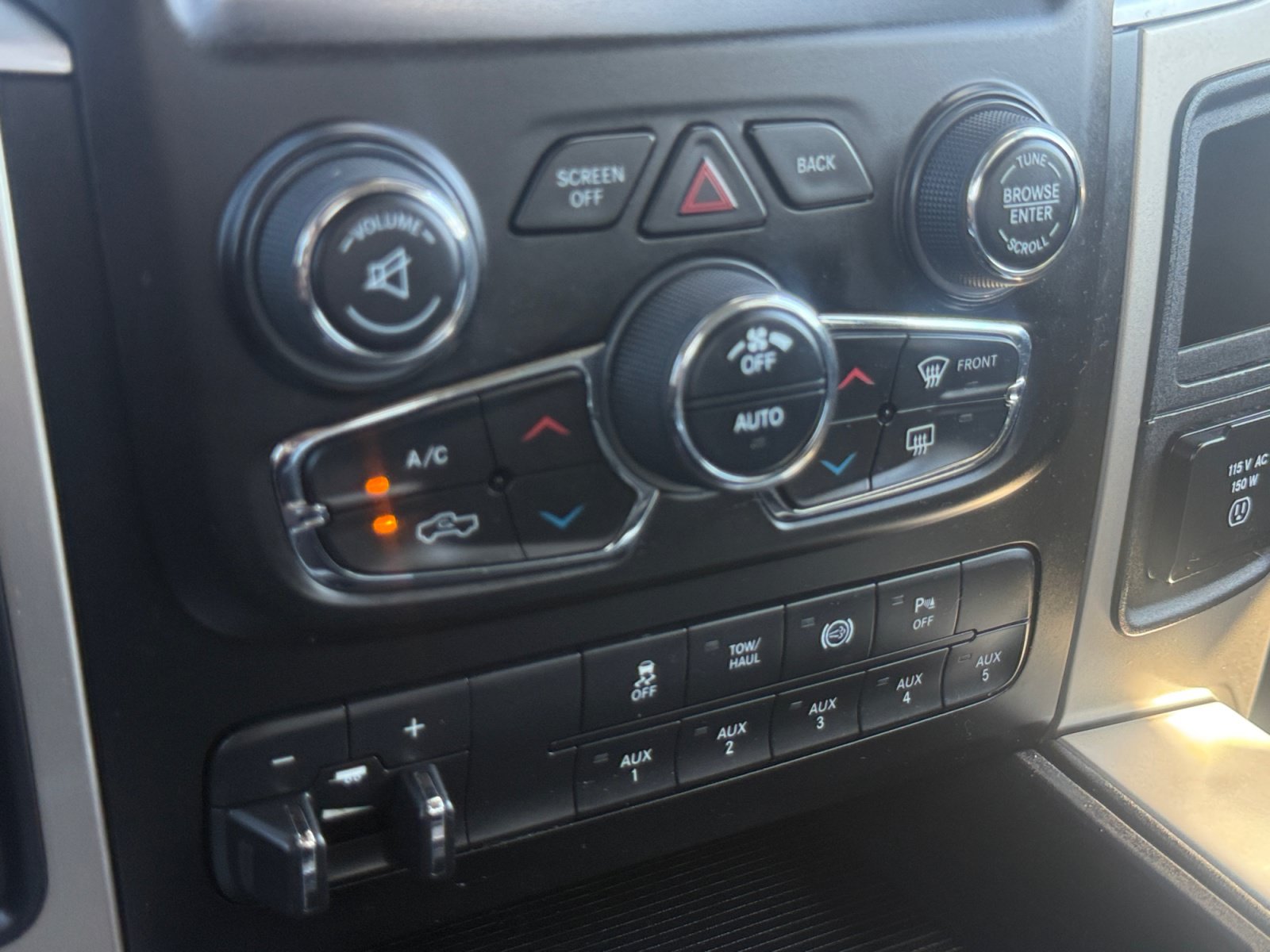 Used 2015 RAM 2500 Big Horn AWD/4WD image 21