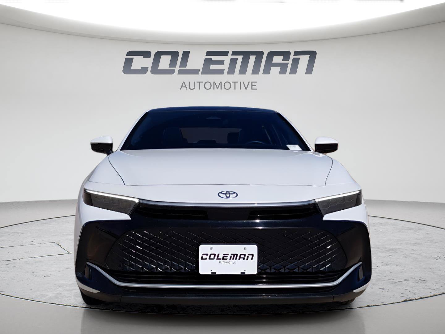 Used 2024 Toyota Crown Limited image 8