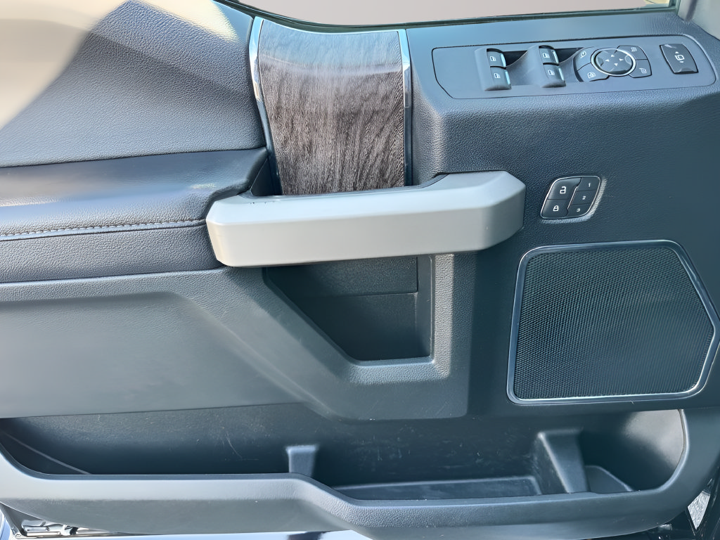 Used 2019 Ford F250 Lariat w/ Lariat Ultimate Package AWD/4WD image 37