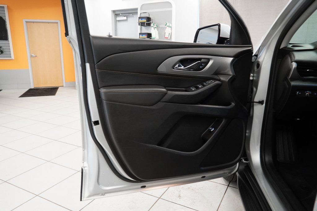 Used 2019 Chevrolet Traverse LT image 5