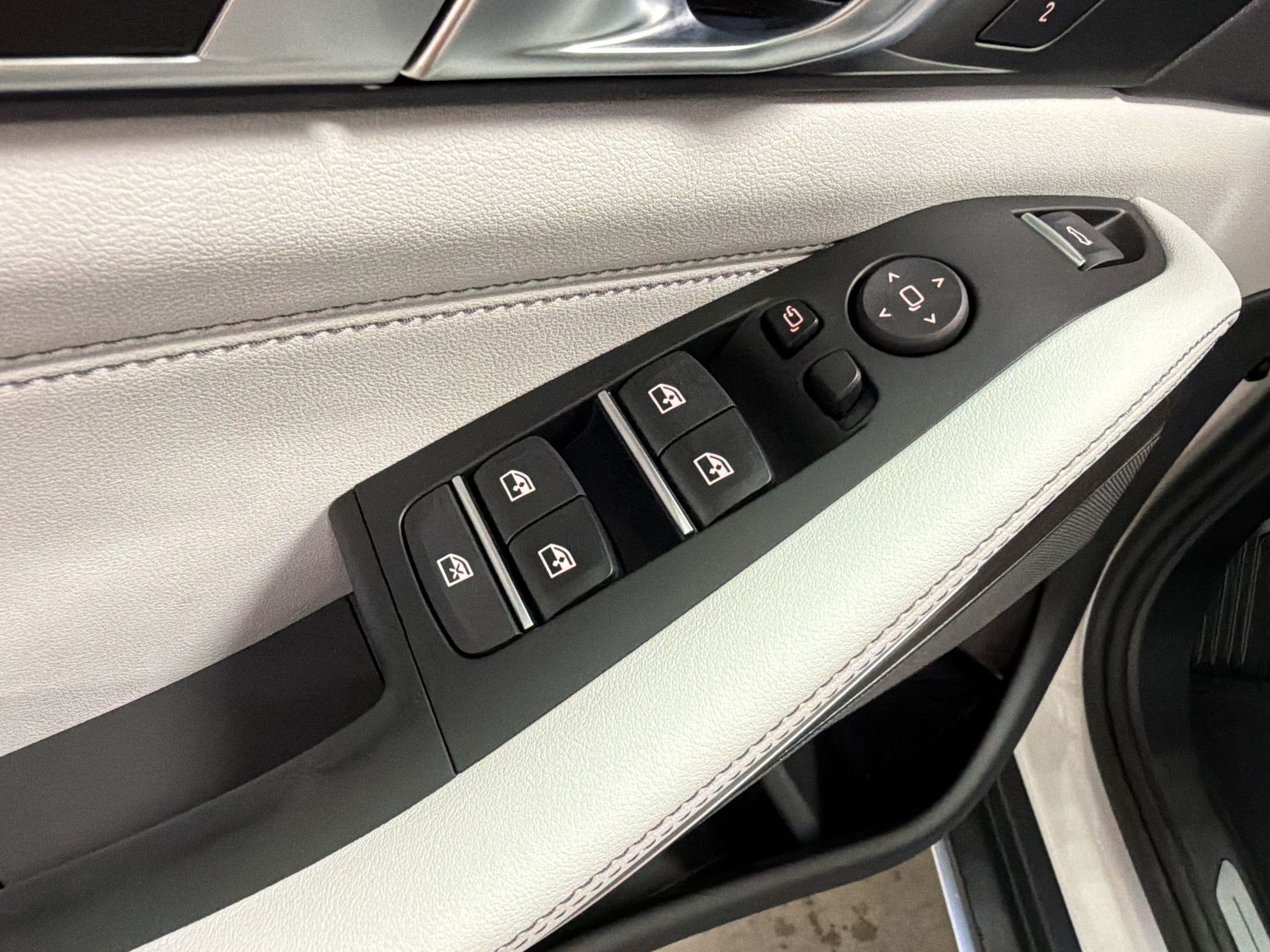 New 2026 BMW X5 sDrive40i w/ Climate Comfort Package RWD image 20