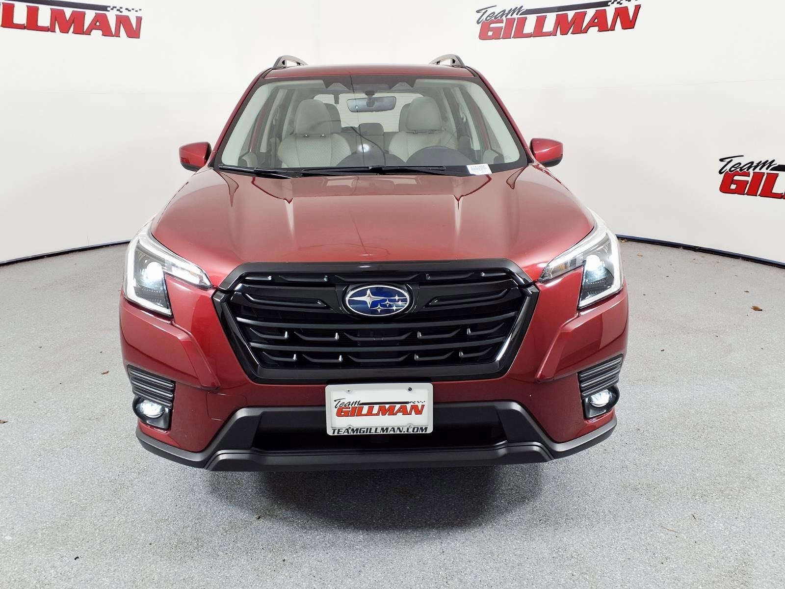 Used 2024 Subaru Forester Premium AWD/4WD image 2