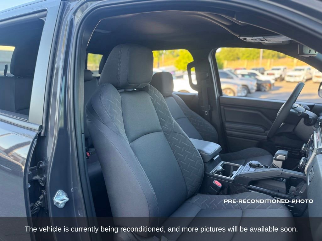 Used 2025 Toyota Tacoma SR5 AWD/4WD image 12