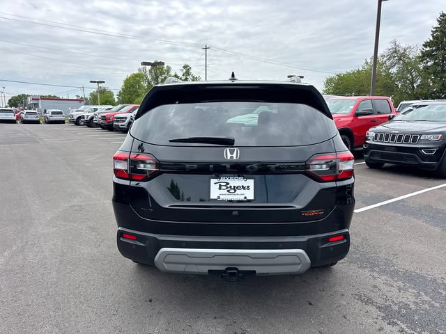 Used 2025 Honda Pilot TrailSport image 32