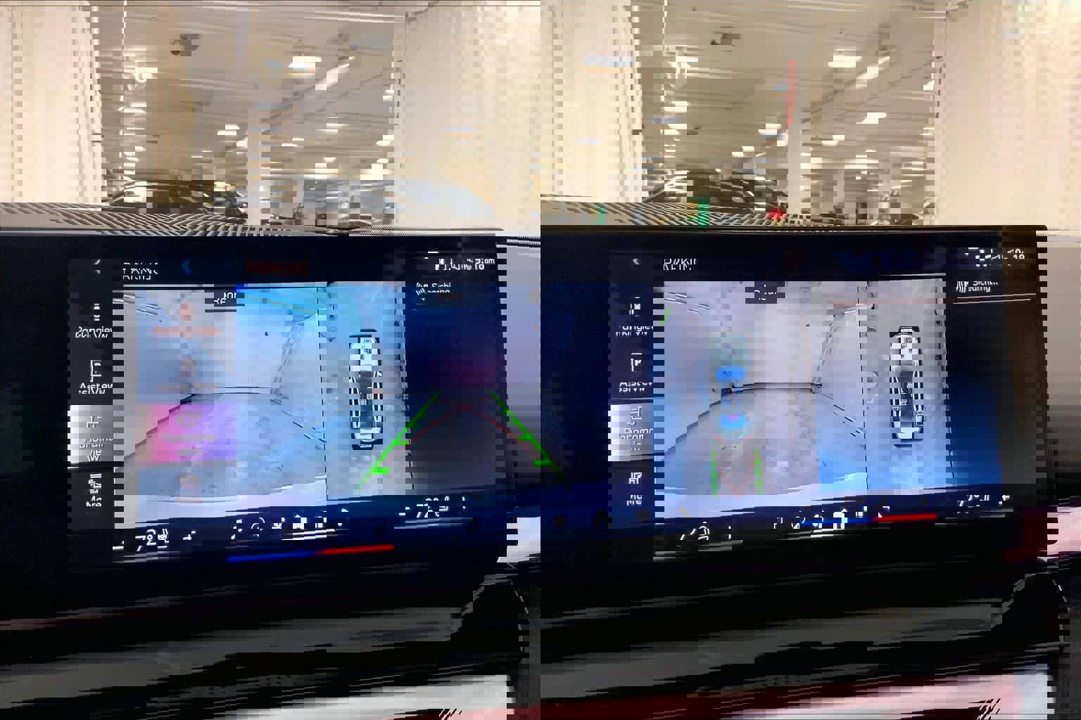 Certified 2024 BMW 540i xDrive w/ Premium Package image 26