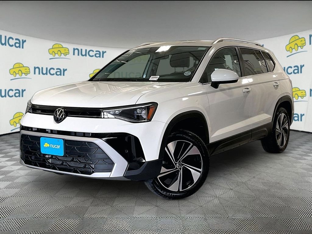 Used 2025 Volkswagen Taos SE AWD/4WD image 3