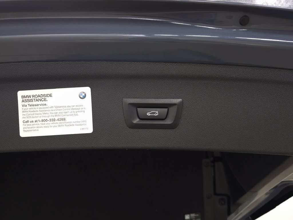 Certified 2024 BMW iX xDrive50 w/ Premium Package AWD/4WD image 10