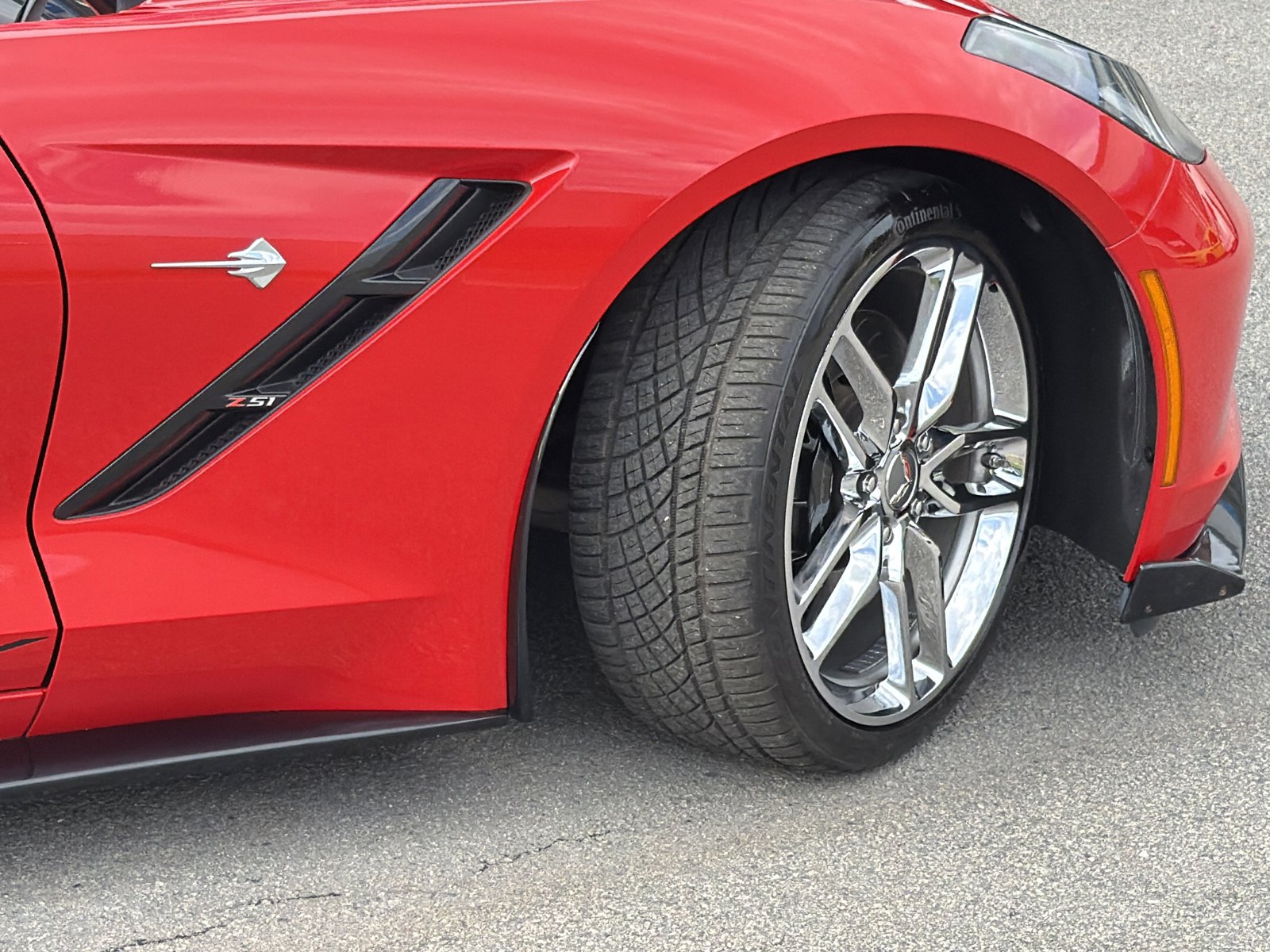 Used 2015 Chevrolet Corvette Stingray Coupe w/ 2LT Preferred Equipment Group RWD image 5
