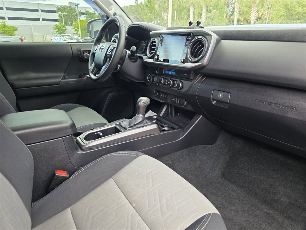 Used 2021 Toyota Tacoma TRD Sport w/ Technology Package image 13