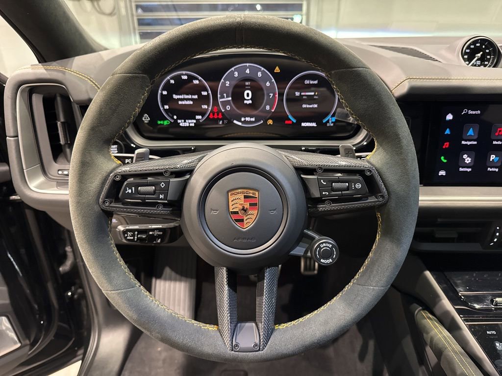 Used 2025 Porsche Cayenne GTS AWD/4WD image 30