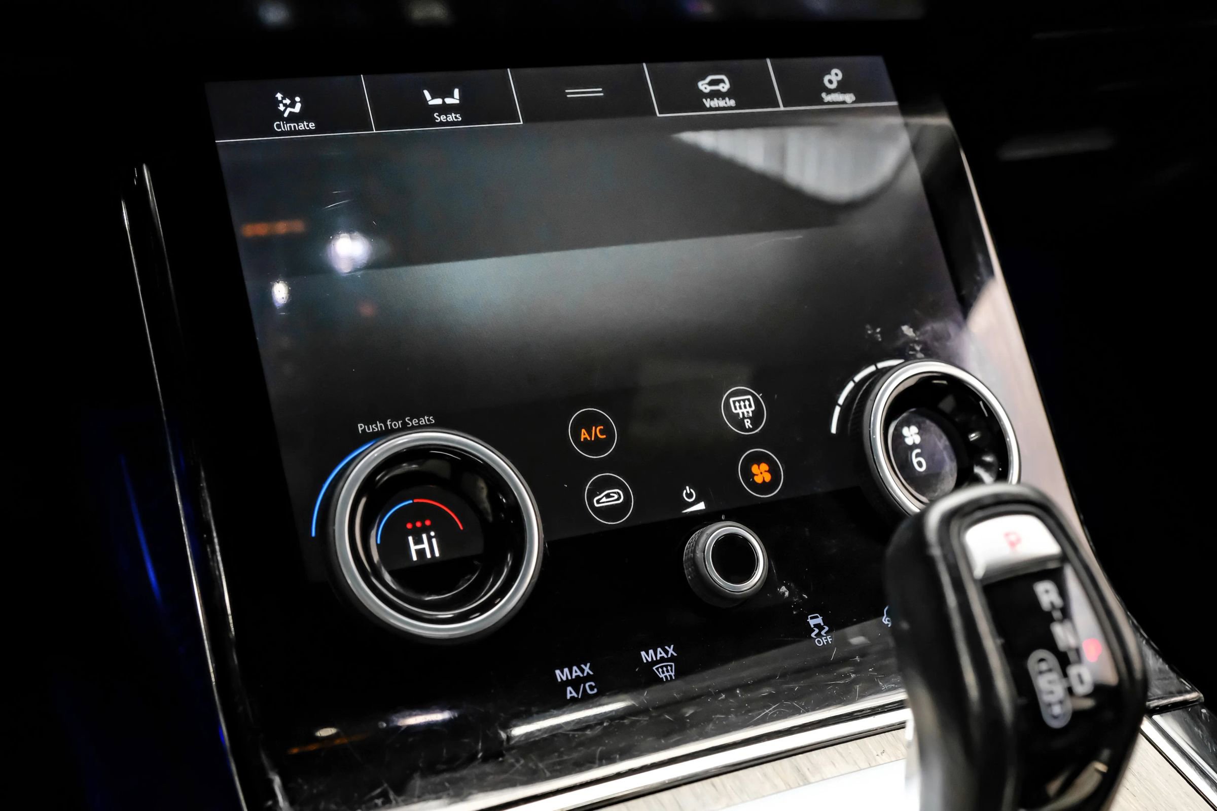 Used 2020 Land Rover Range Rover Evoque R-Dynamic SE image 40