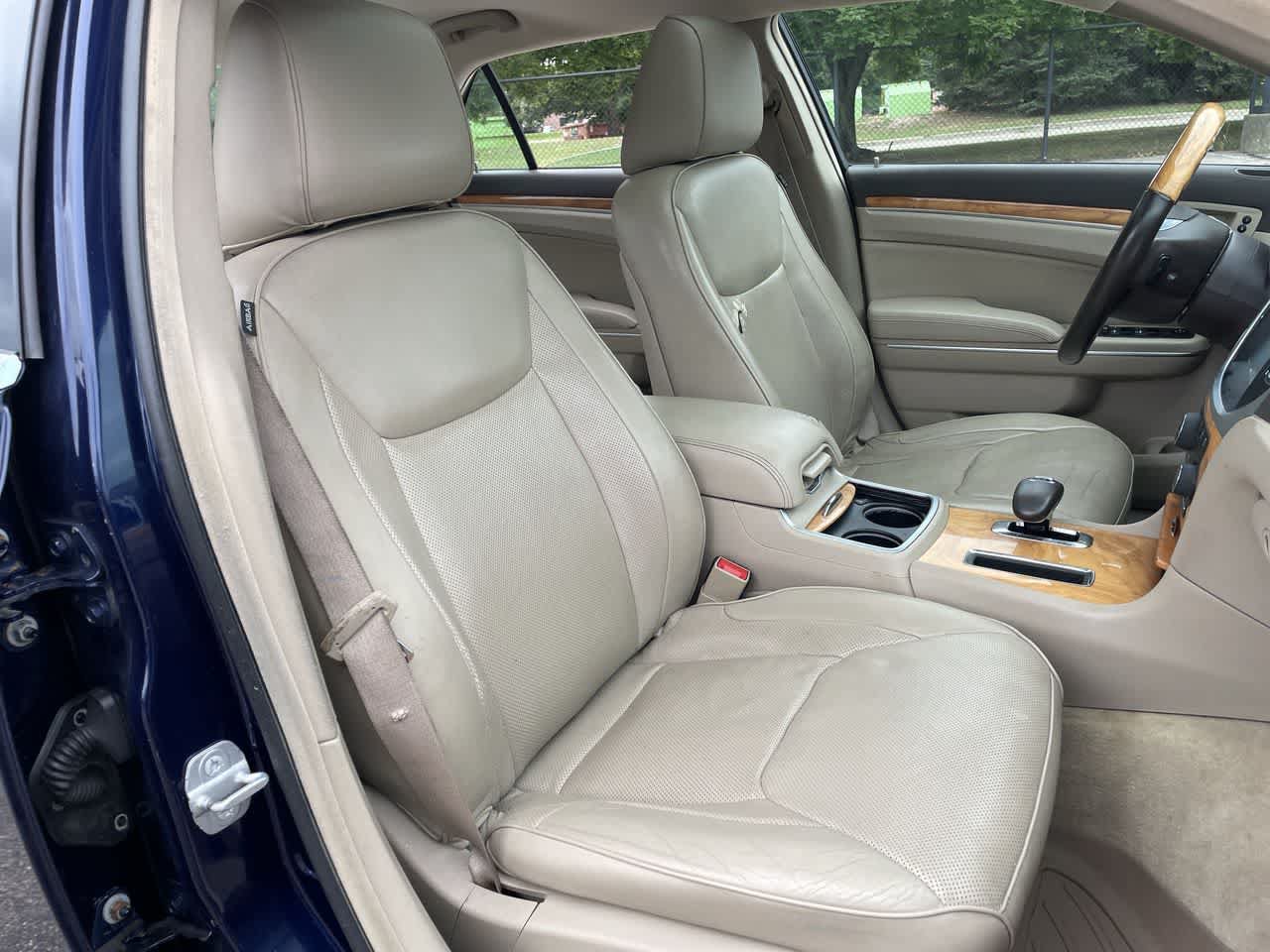 Used 2014 Chrysler 300 C AWD/4WD image 14