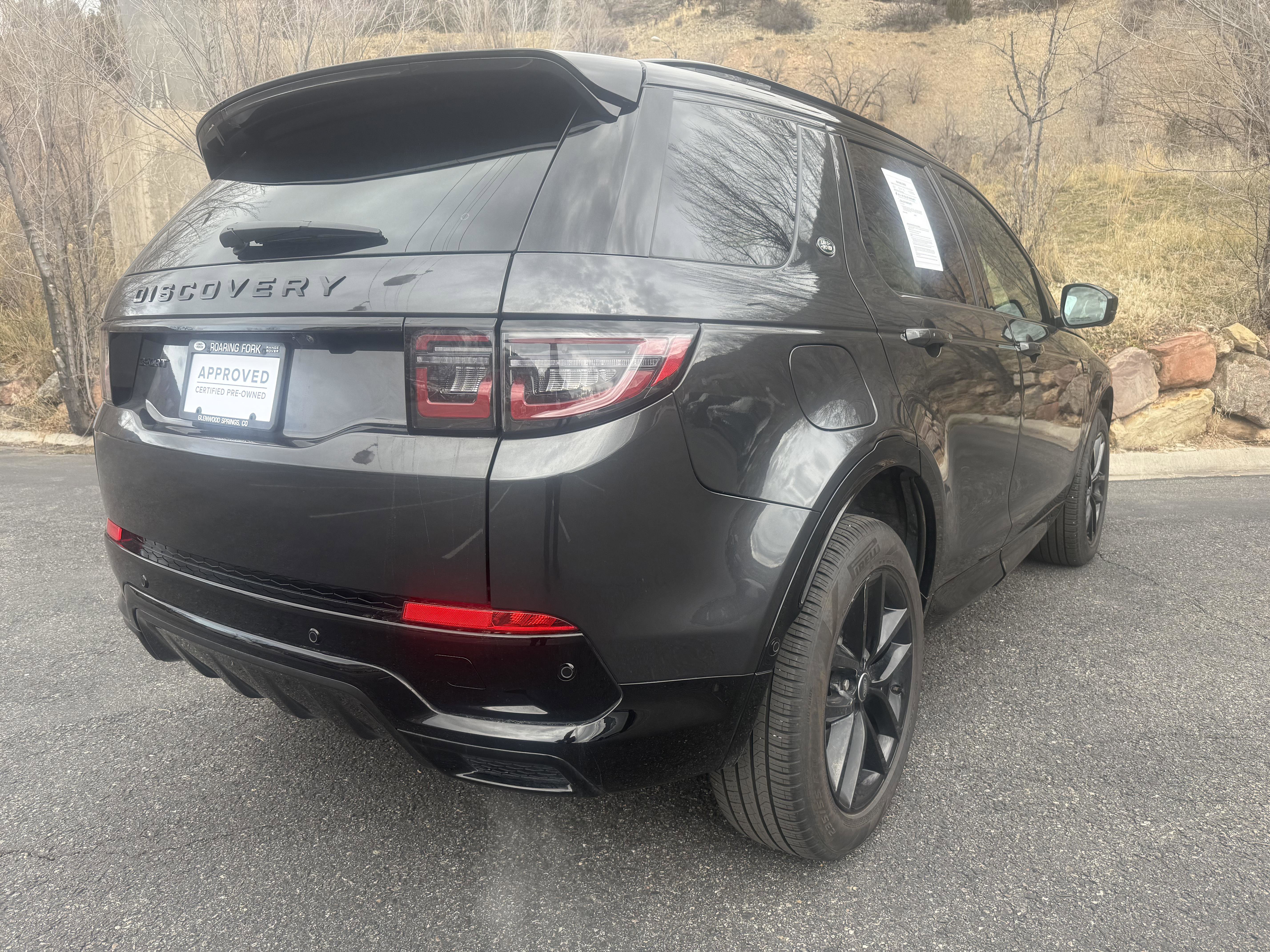 Used 2025 Land Rover Discovery Sport Dynamic SE image 5