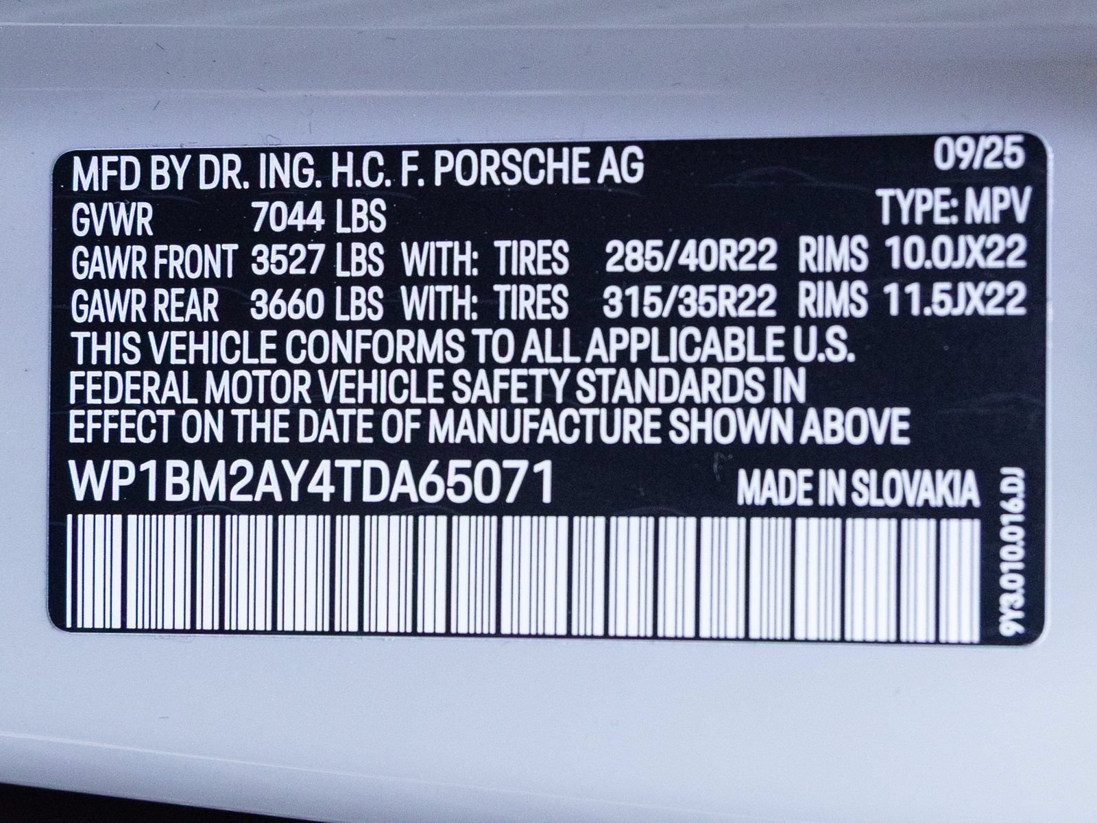 Certified 2026 Porsche Cayenne Turbo AWD/4WD image 39