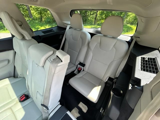 Used 2017 Volvo XC90 T6 Momentum w/ Convenience Package AWD/4WD image 30