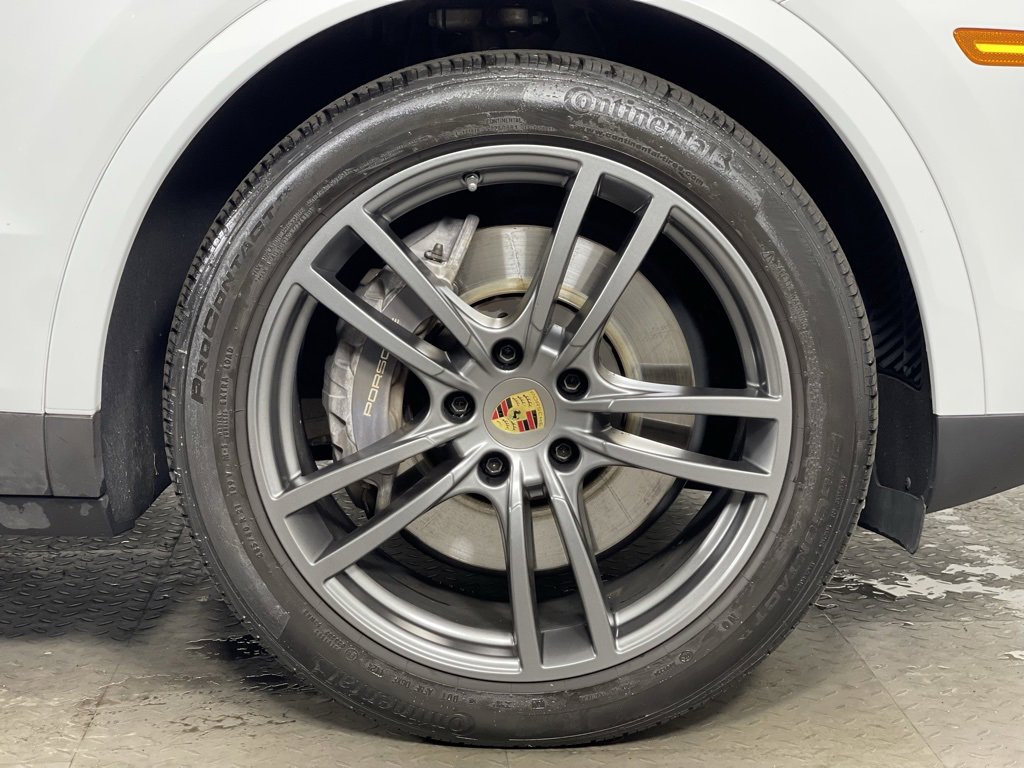 Certified 2023 Porsche Cayenne Coupe image 11