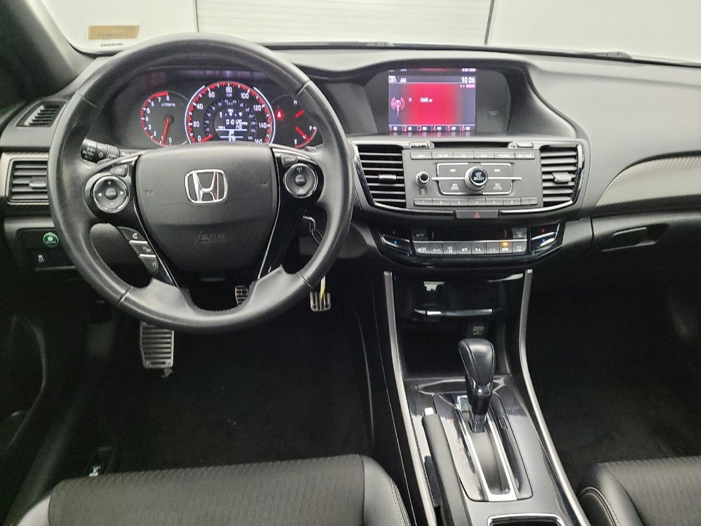 Used 2017 Honda Accord Sport image 22