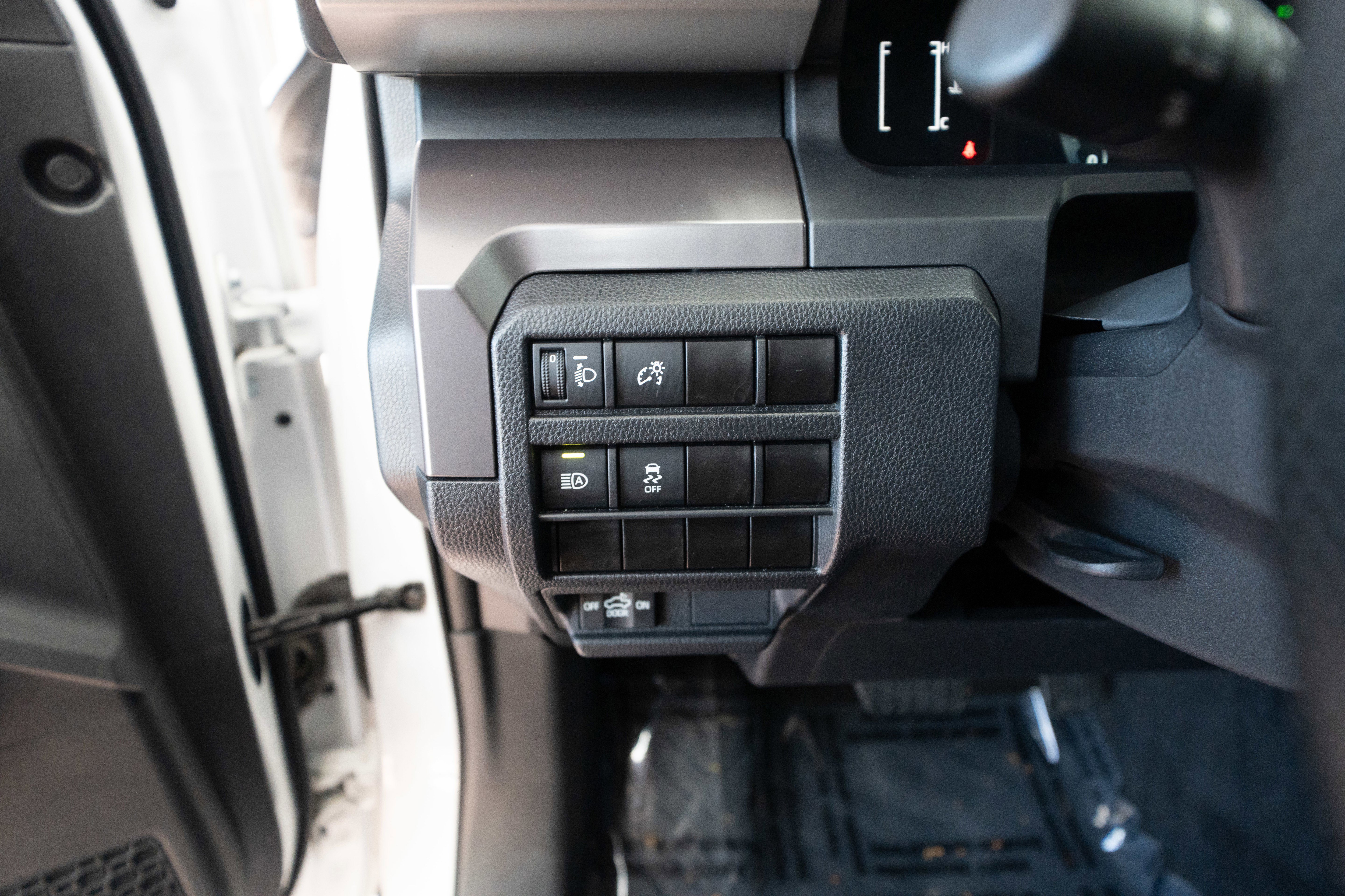 Certified 2024 Toyota Tacoma SR5 image 11