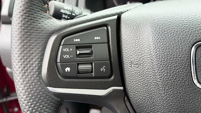Used 2025 Honda Ridgeline TrailSport image 14