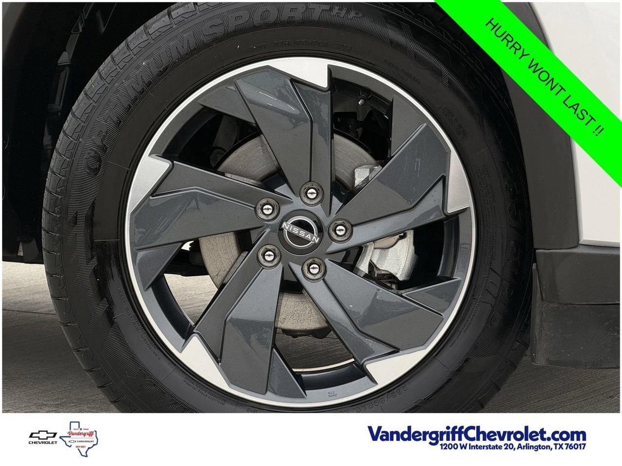 Used 2025 Nissan Rogue SV AWD/4WD image 9