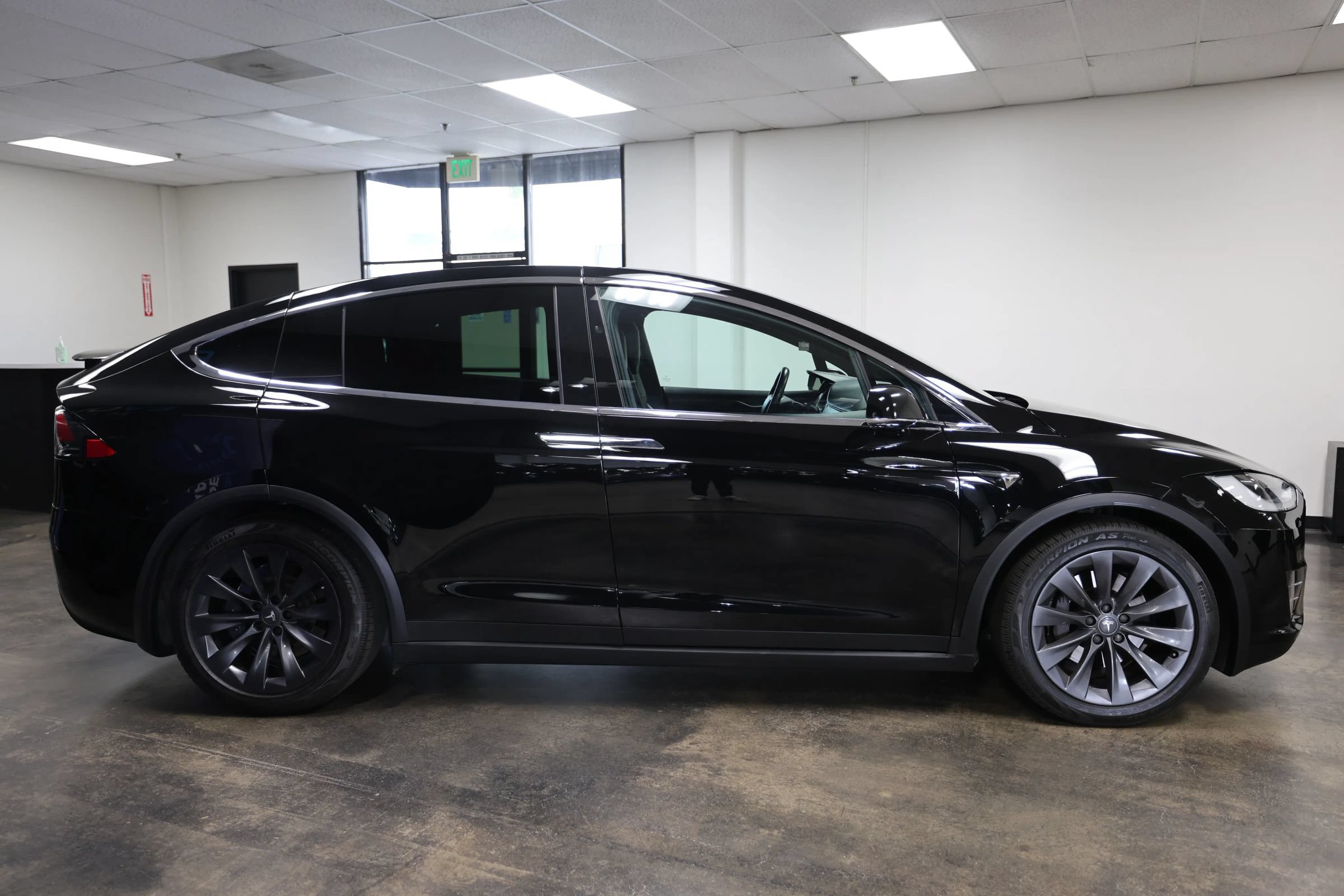 Used 2018 Tesla Model X 100D AWD/4WD image 8