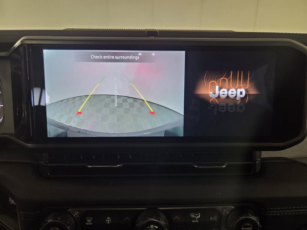 Certified 2025 Jeep Wrangler Sahara image 14