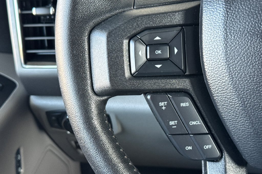 Used 2020 Ford F150 XLT w/ Equipment Group 302A Luxury AWD/4WD image 24