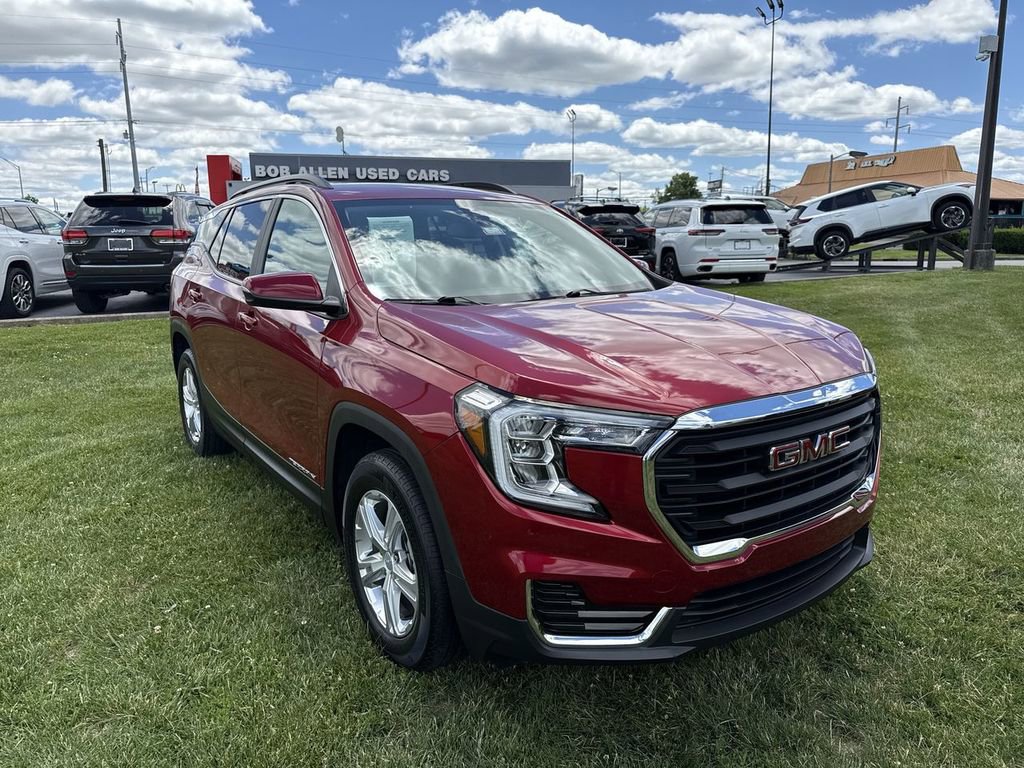Used 2022 GMC Terrain SLE w/ Driver Convenience Package FWD image 15