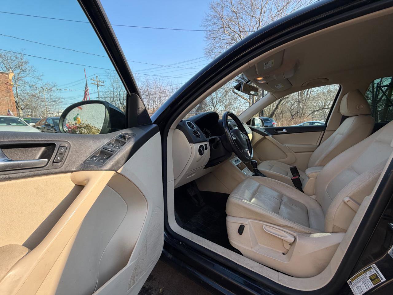 Used 2016 Volkswagen Tiguan S image 15