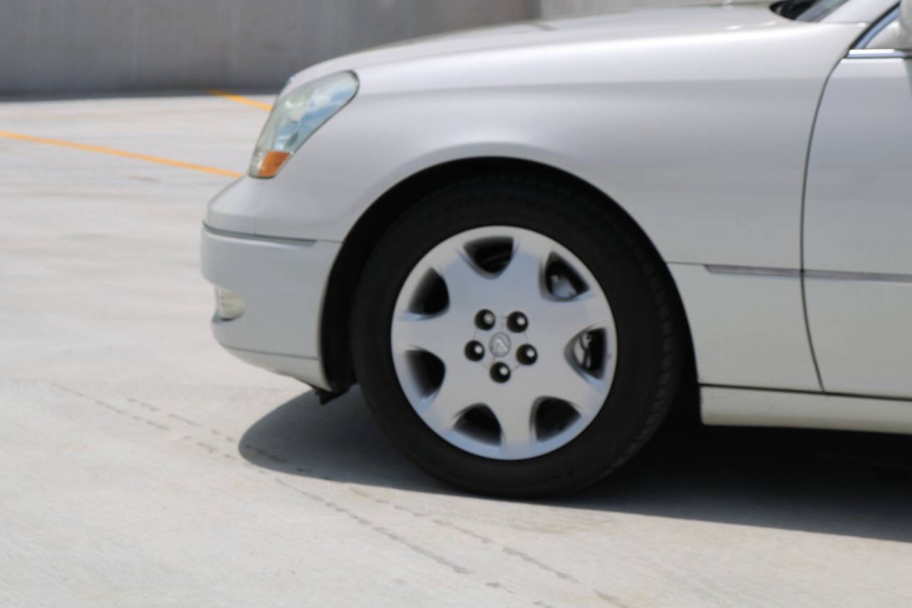 Used 2001 Lexus LS 430 RWD image 29