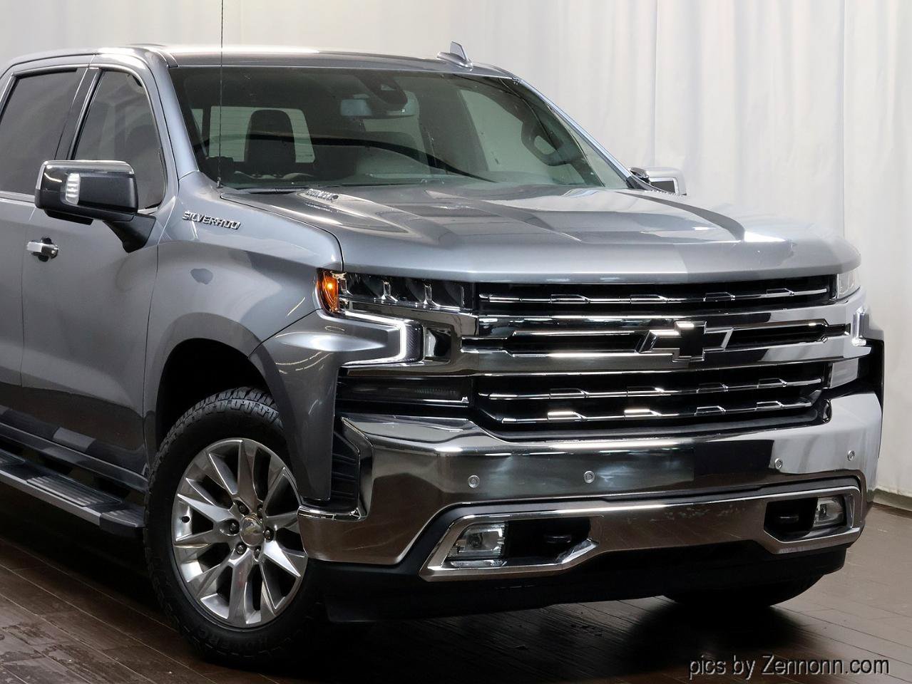 Used 2020 Chevrolet Silverado 1500 LTZ w/ LTZ Convenience Package AWD/4WD image 2