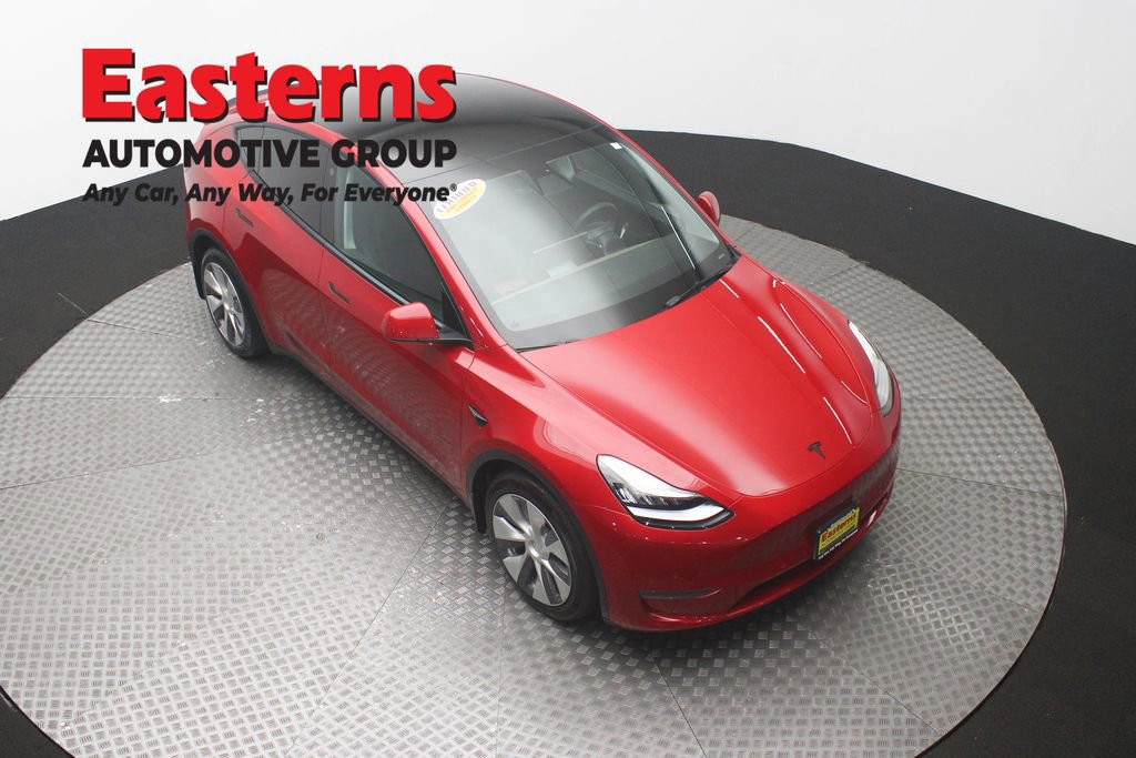 Used 2022 Tesla Model Y Long Range image 3