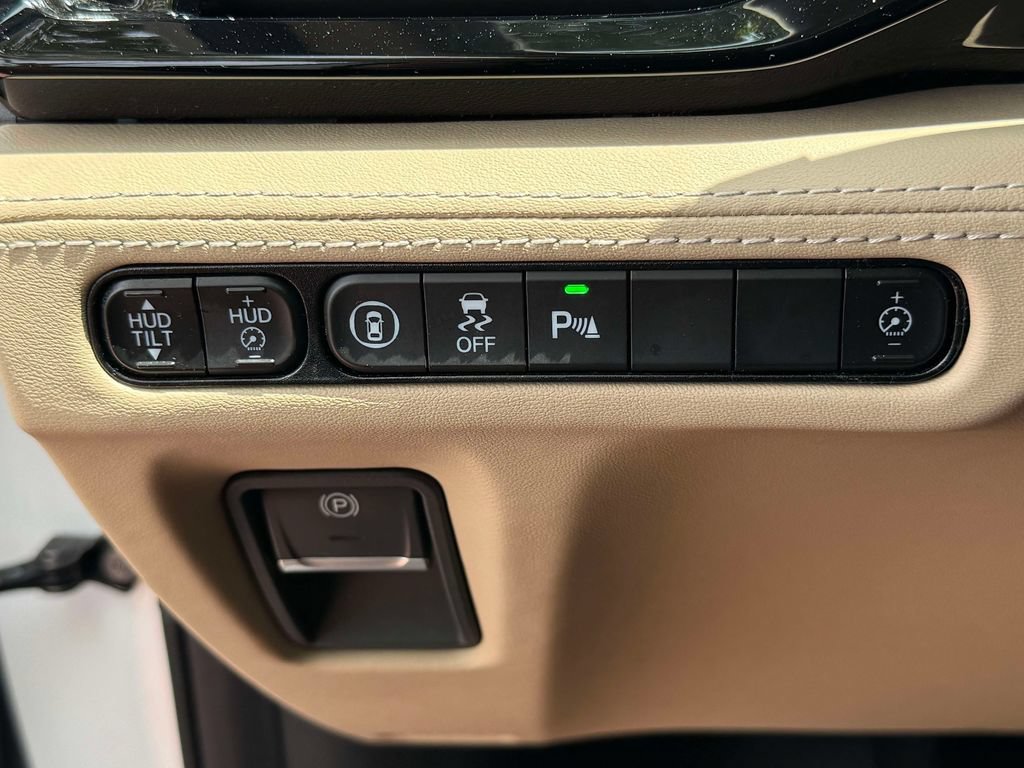 Certified 2024 Acura MDX w/ Advance Package AWD/4WD image 30